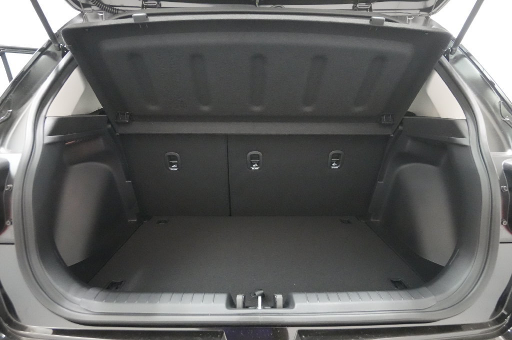 New 2026 Hyundai Venue SEL FWD image 19