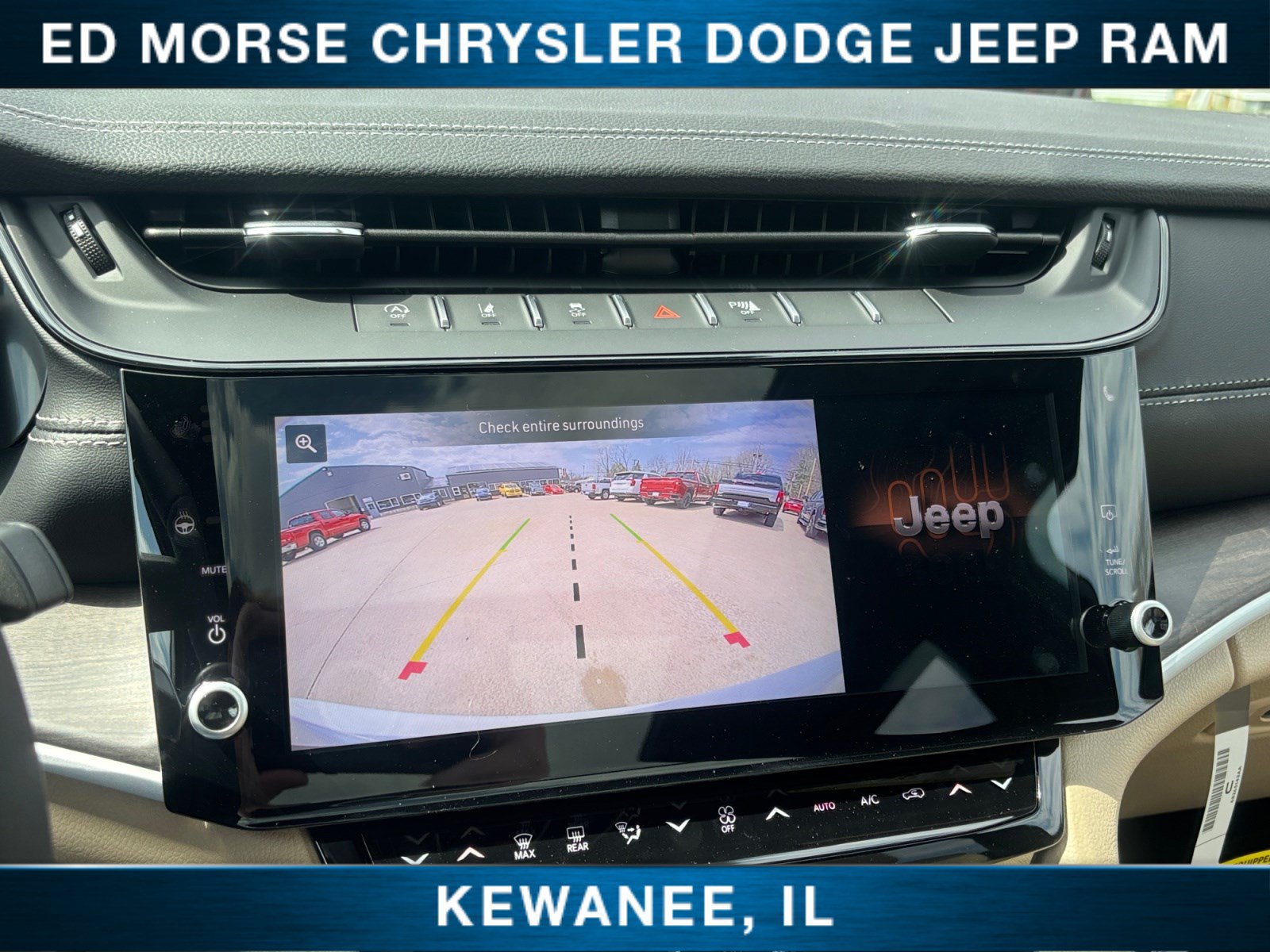 New 2026 Jeep Grand Cherokee Limited w/ Limited Altitude Package AWD/4WD image 33