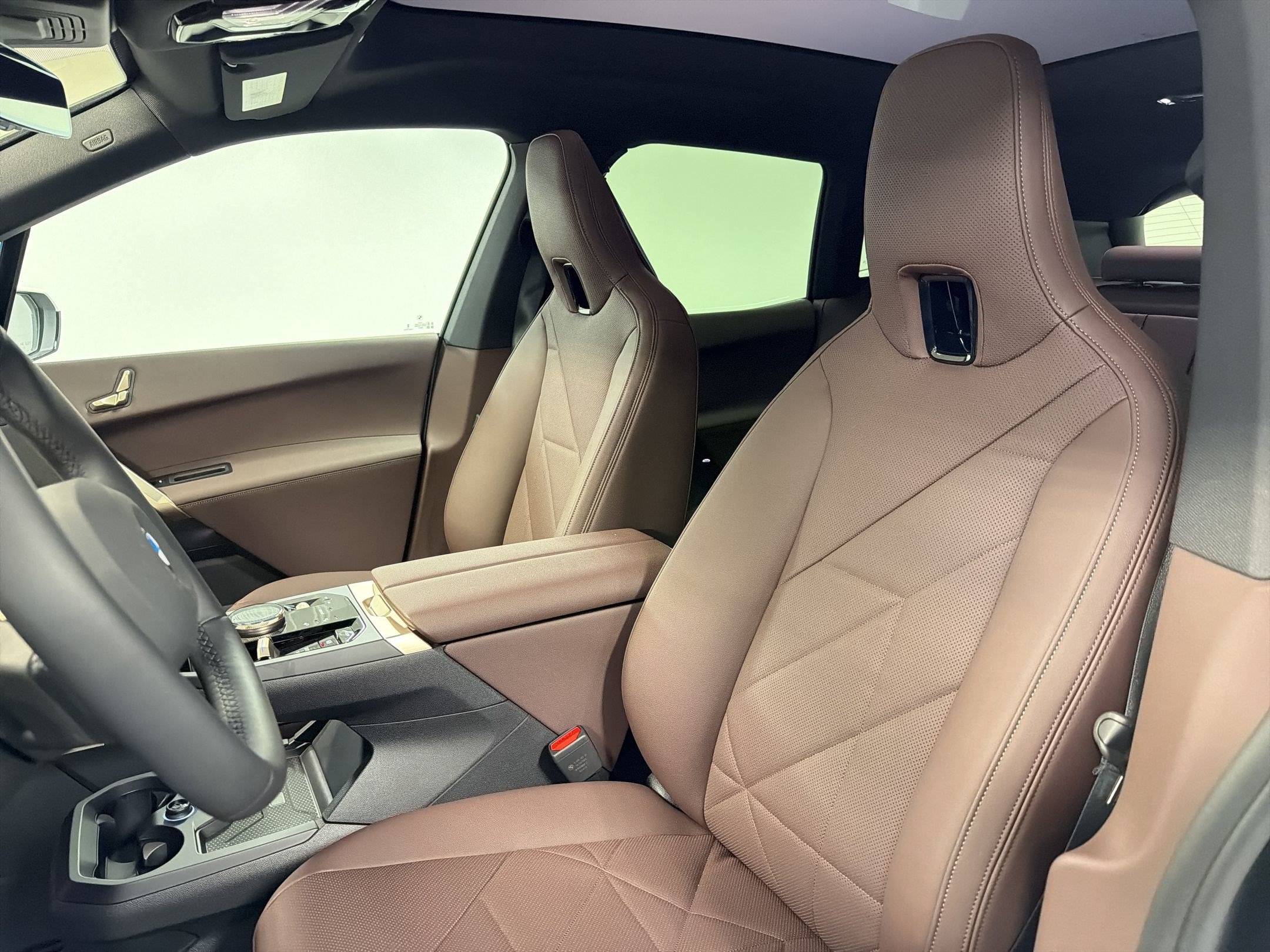 New 2026 BMW iX xDrive60 AWD/4WD image 5