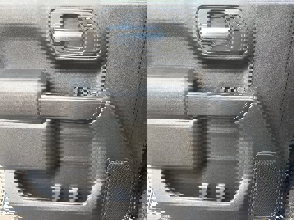 Used 2023 Chevrolet Silverado 1500 Custom AWD/4WD image 19