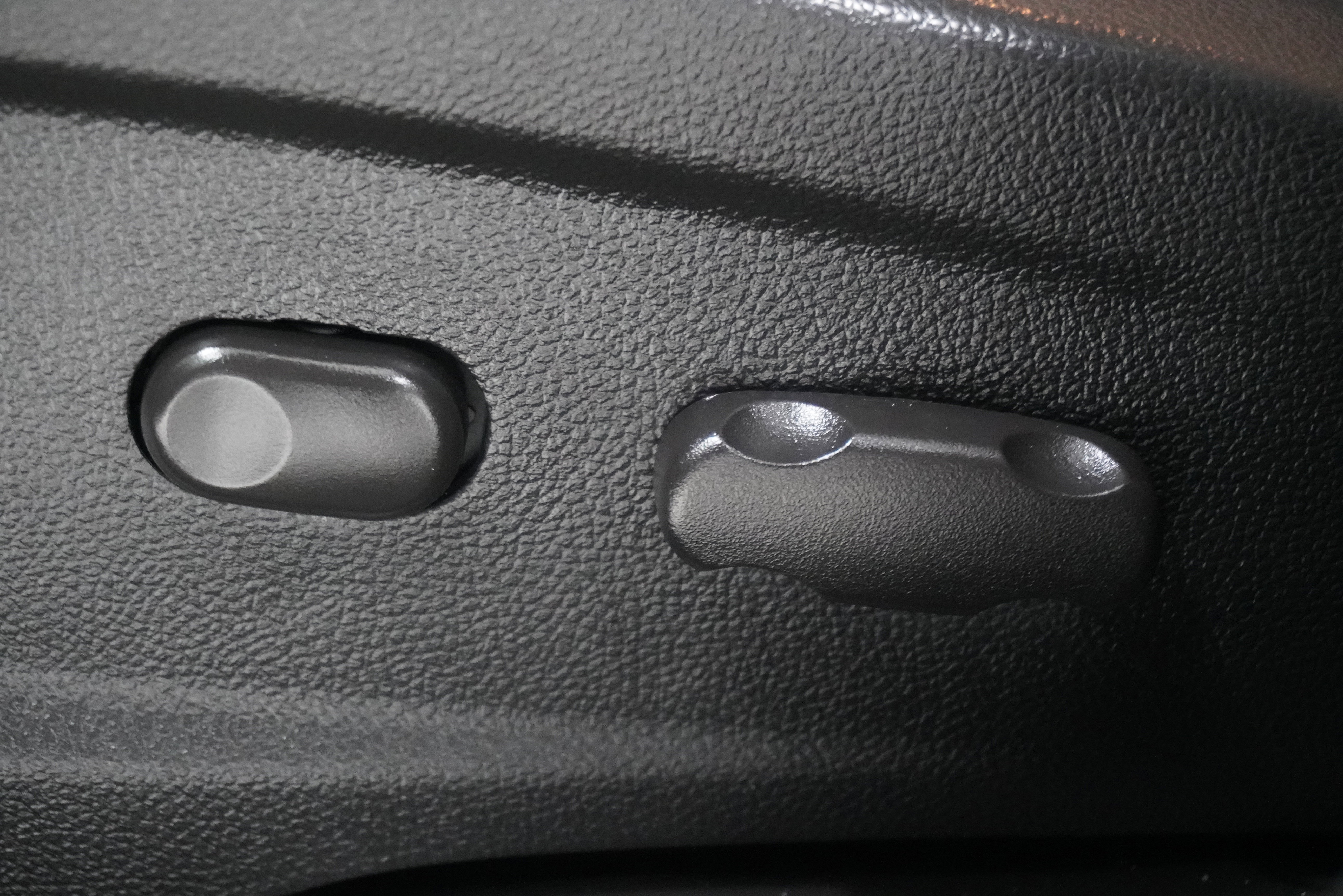 Used 2017 Buick Encore Premium w/ Experience Buick Package image 15