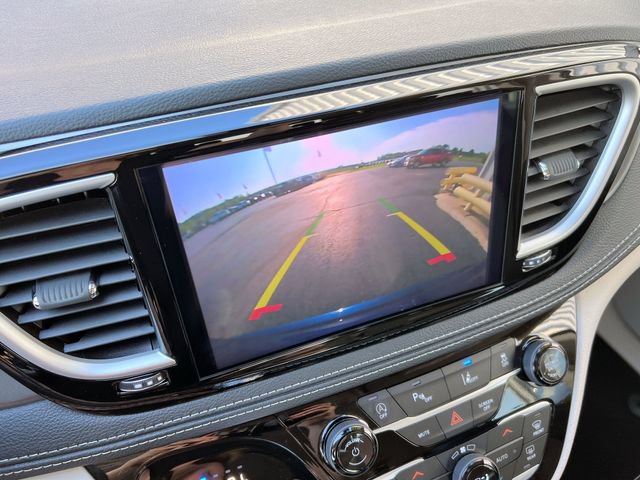 Used 2023 Chrysler Pacifica Touring-L w/ Uconnect Theater Family Group FWD image 22