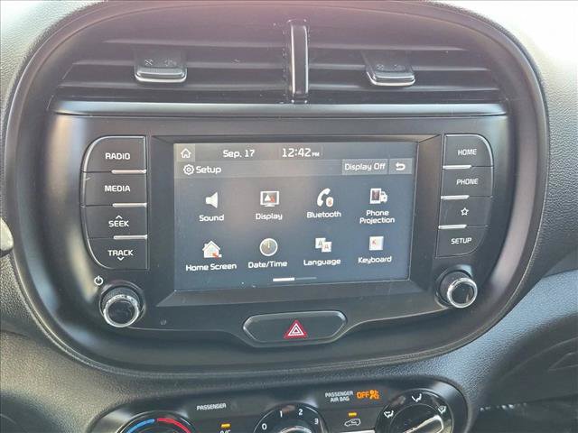 Used 2020 Kia Soul S FWD image 13
