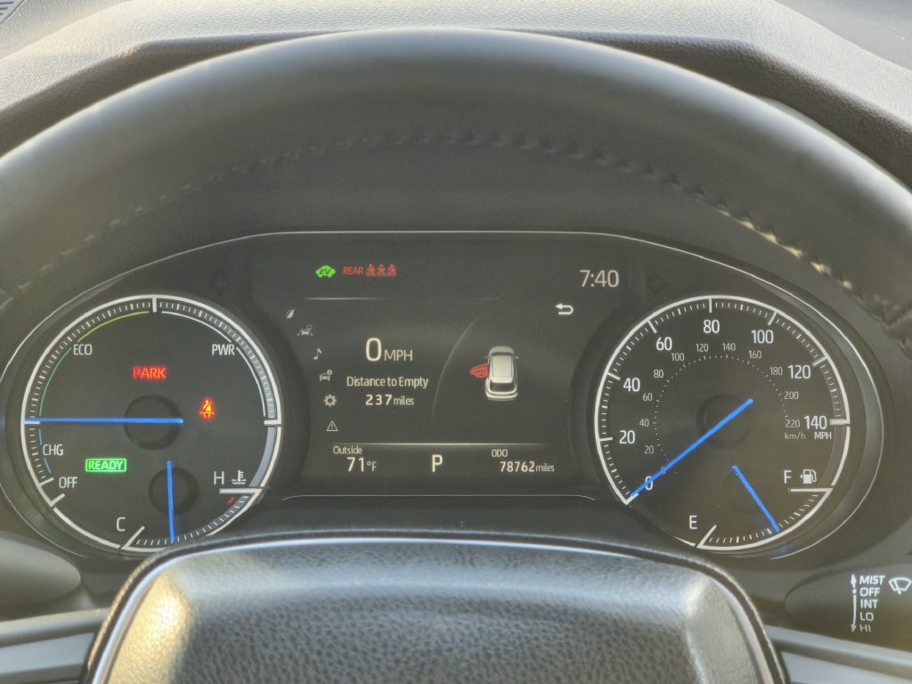 Used 2023 Toyota Venza LE AWD/4WD image 15