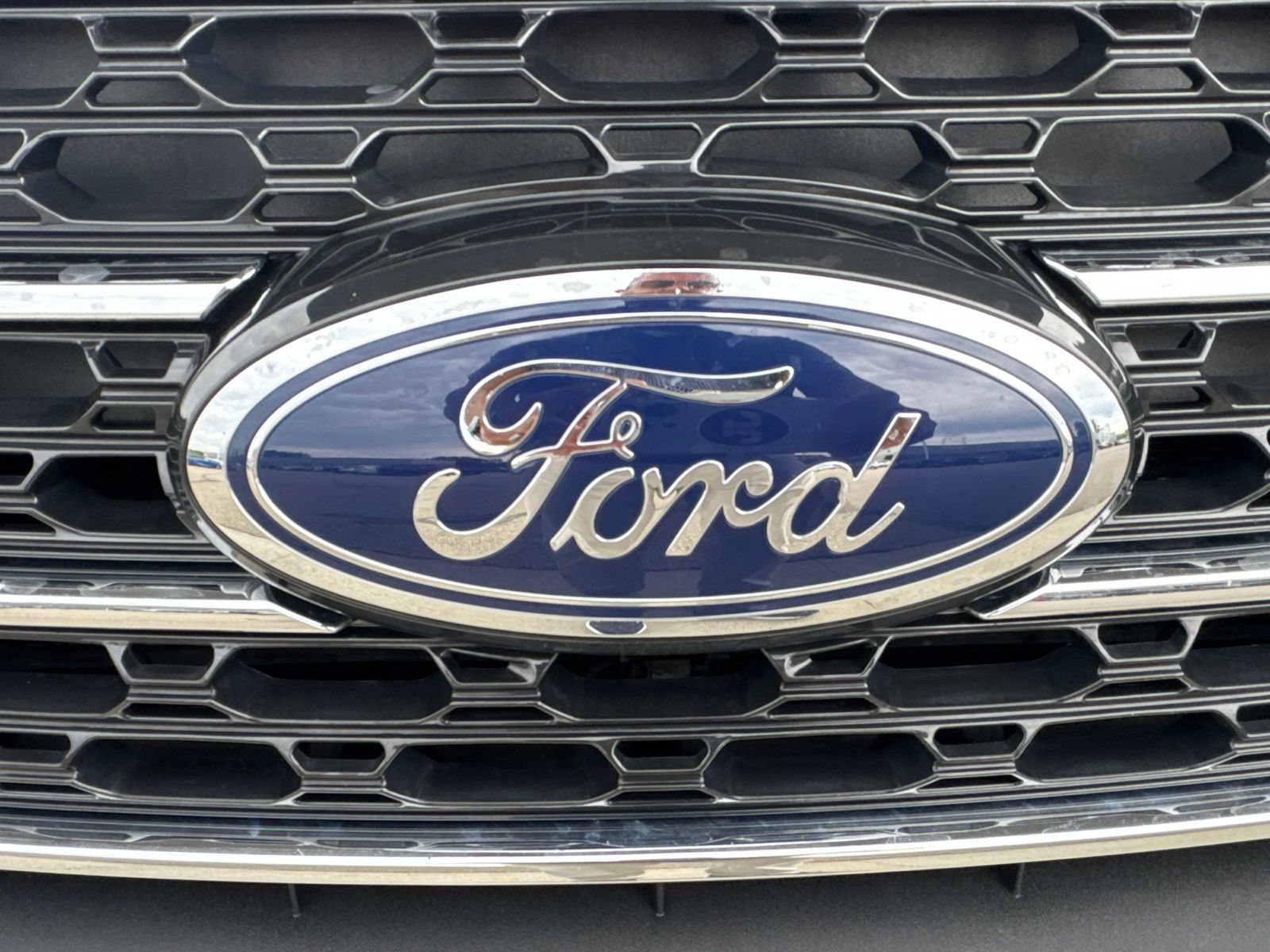 Certified 2023 Ford Explorer XLT w/ Equipment Group 202A AWD/4WD image 13