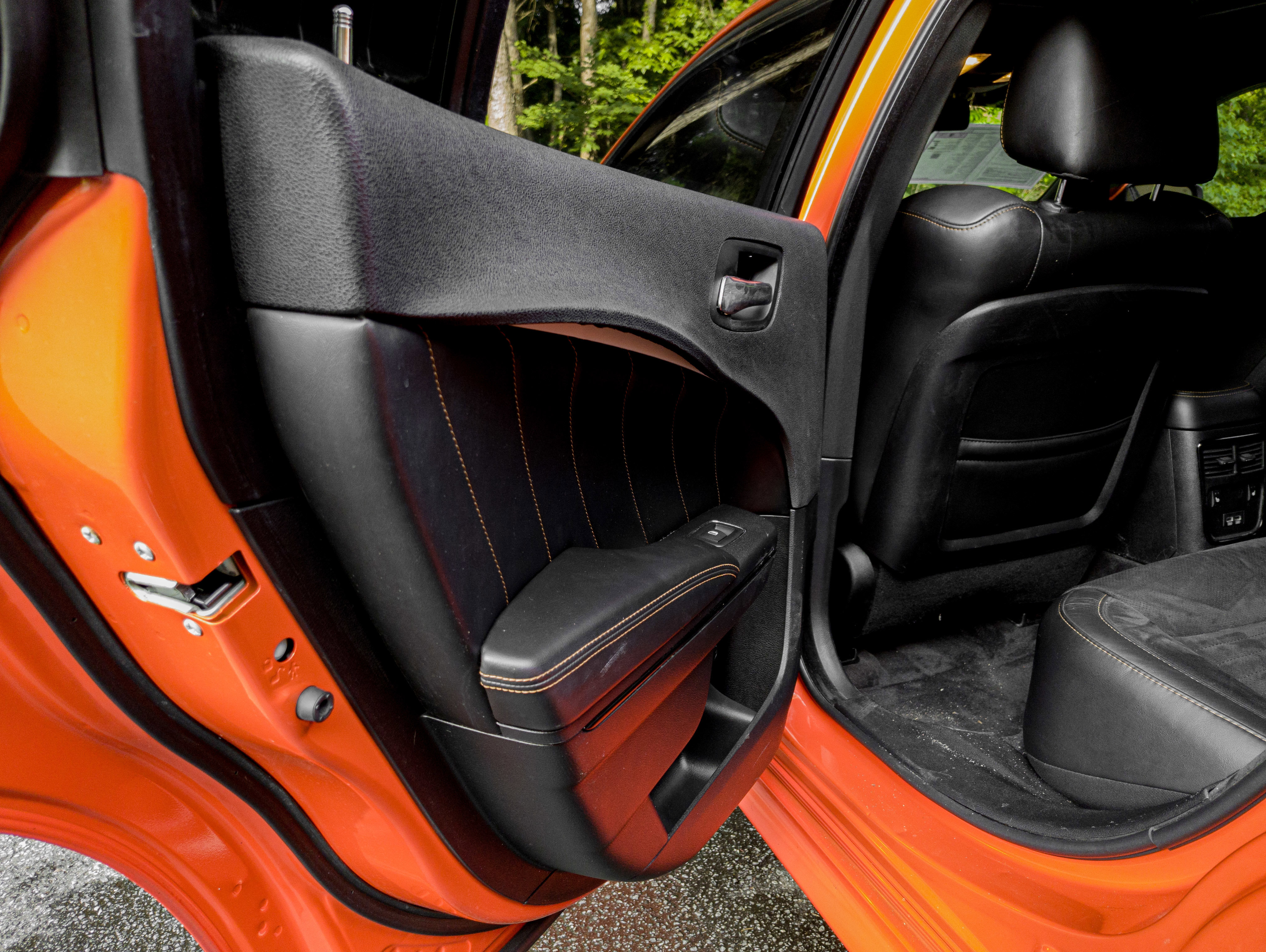 Used 2018 Dodge Charger R/T image 17