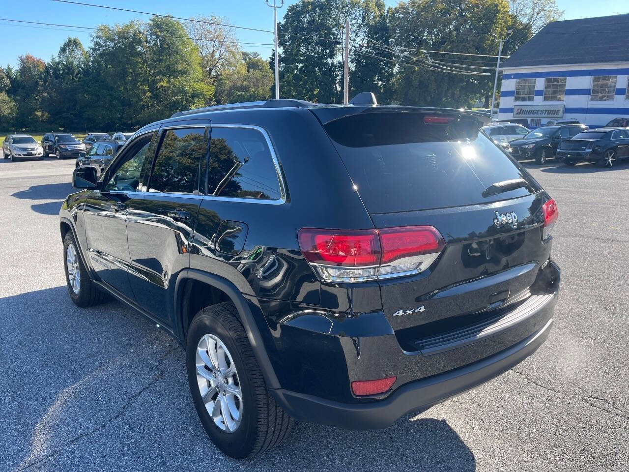 Used 2021 Jeep Grand Cherokee Laredo X image 4