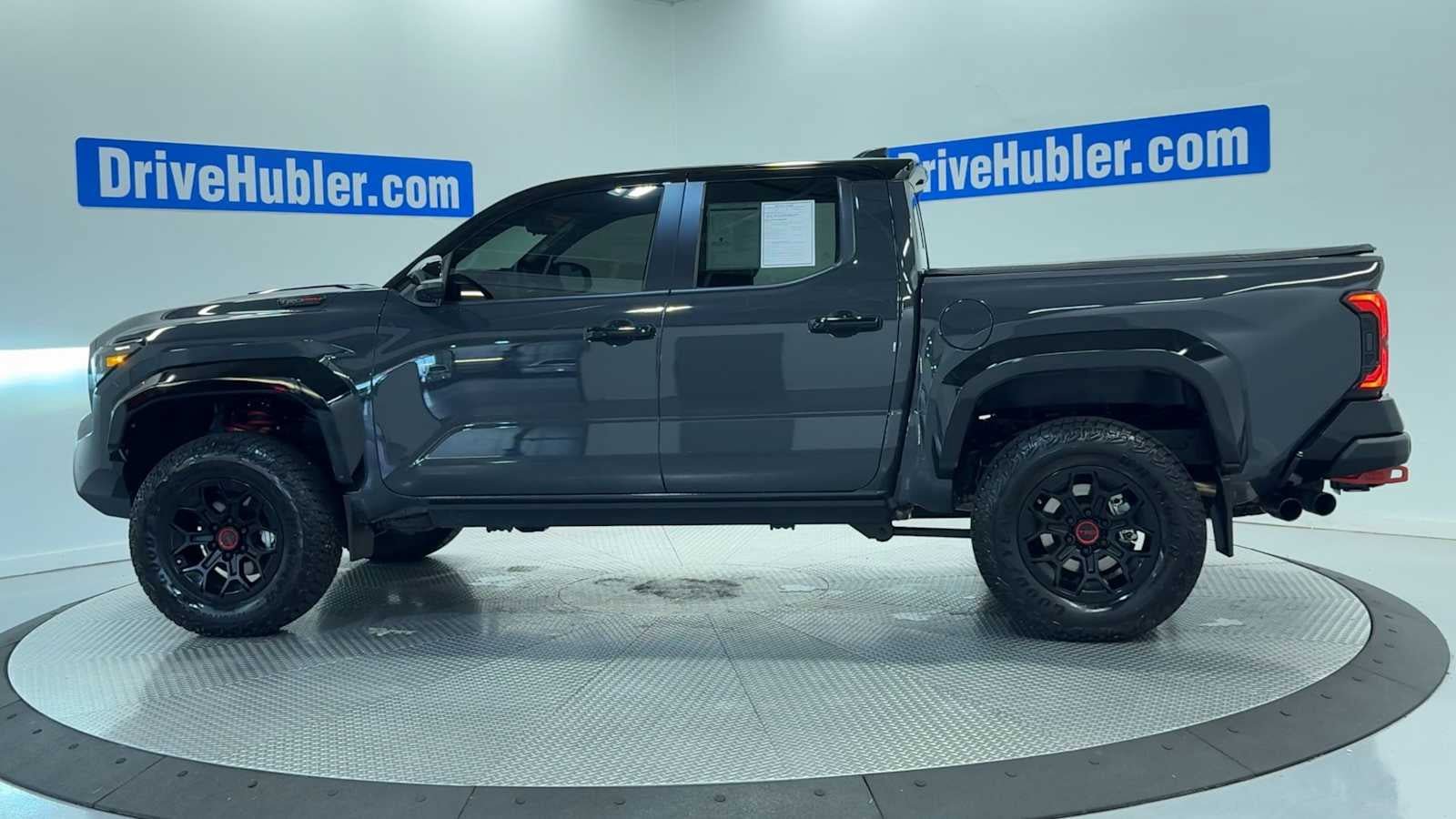 Used 2024 Toyota Tacoma TRD Pro AWD/4WD image 9