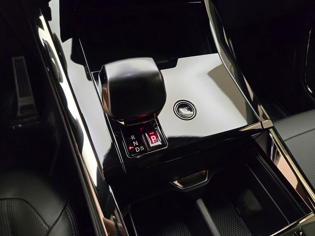 Used 2024 Land Rover Range Rover Sport image 39