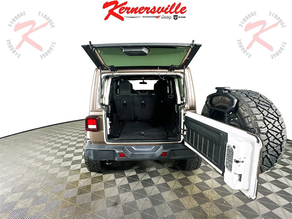 Used 2018 Jeep Wrangler Unlimited Sahara image 30