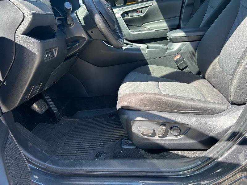 Used 2024 Toyota RAV4 XLE image 6