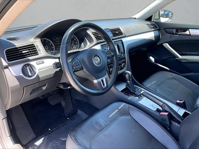 Used 2012 Volkswagen Passat 2.5 SE FWD image 14