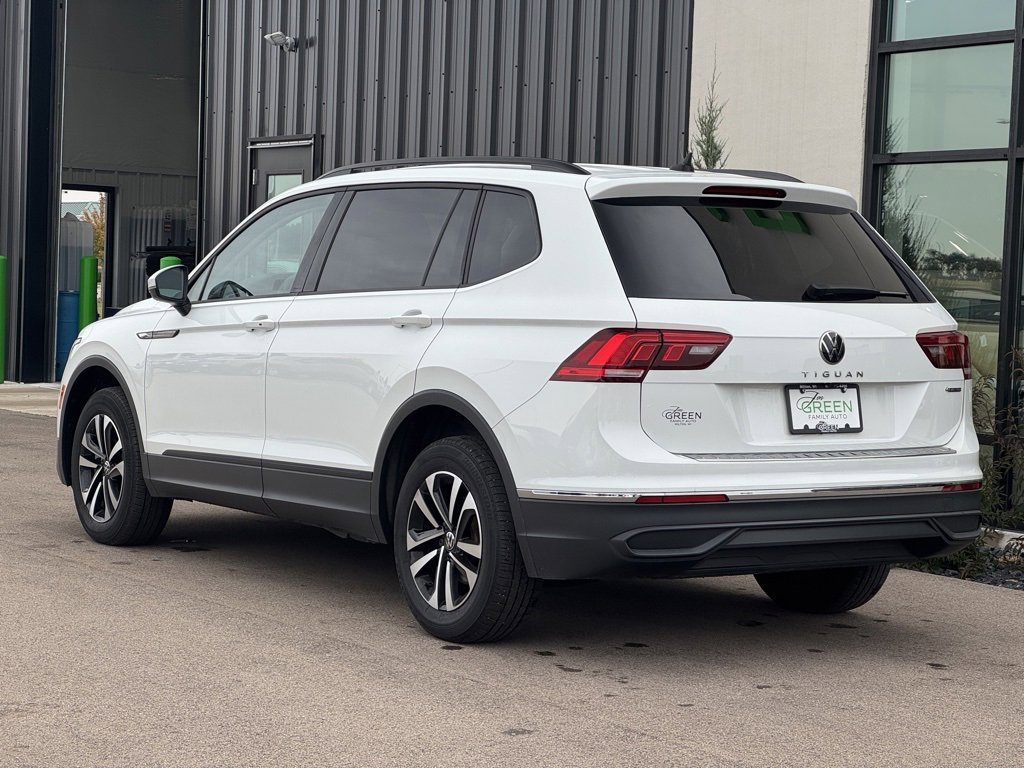 Used 2022 Volkswagen Tiguan S image 3