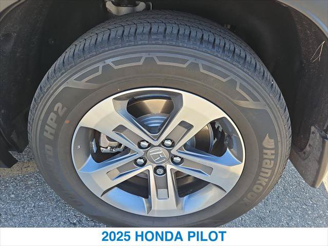 Certified 2025 Honda Pilot EX-L image 11