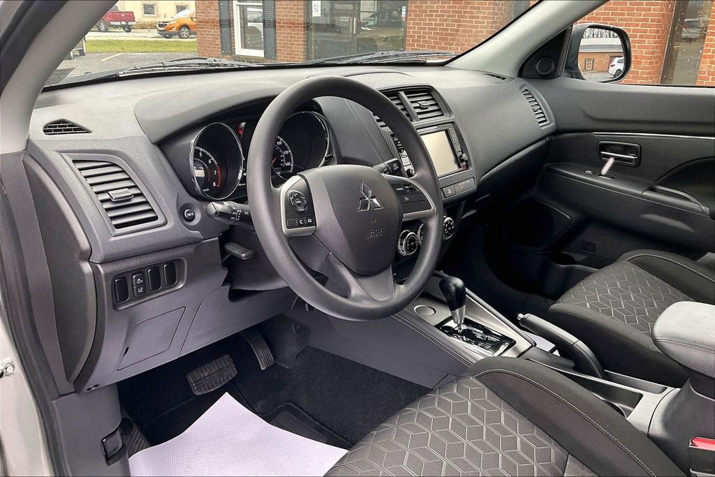 Used 2022 Mitsubishi Outlander Sport ES image 13