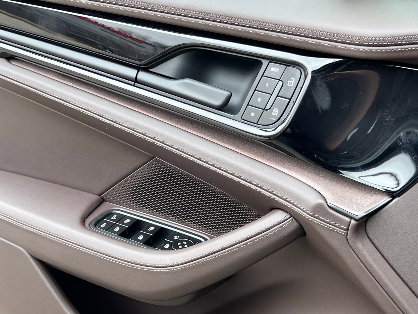 New 2026 Porsche Panamera 4 image 29