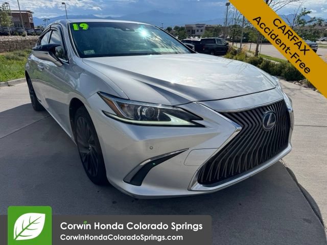 Used 2019 Lexus ES 300h w/ Accessory Package