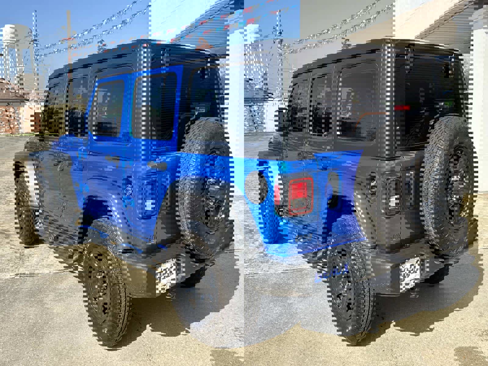 Used 2025 Jeep Wrangler Sport image 8