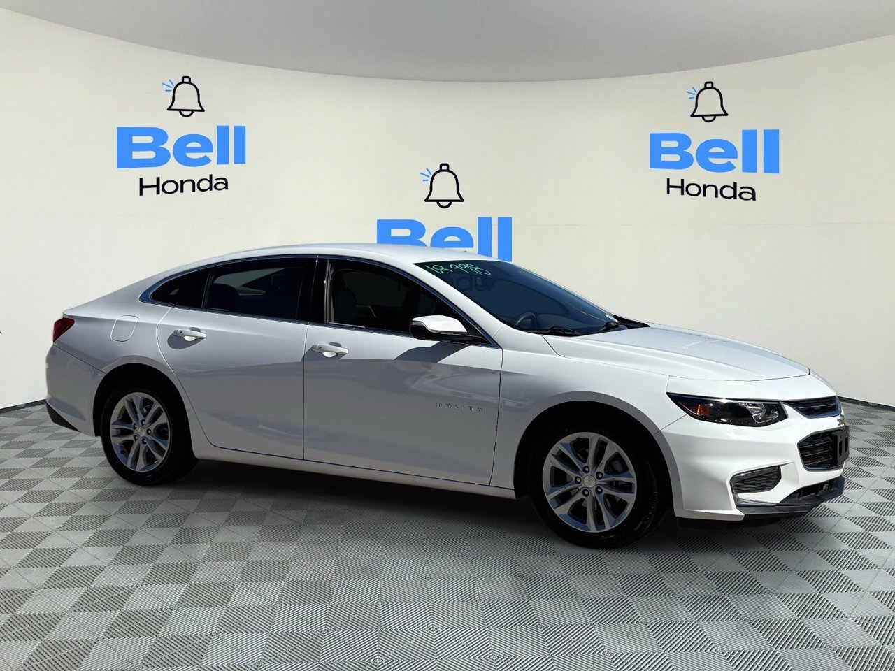 Used 2018 Chevrolet Malibu LT FWD image 6