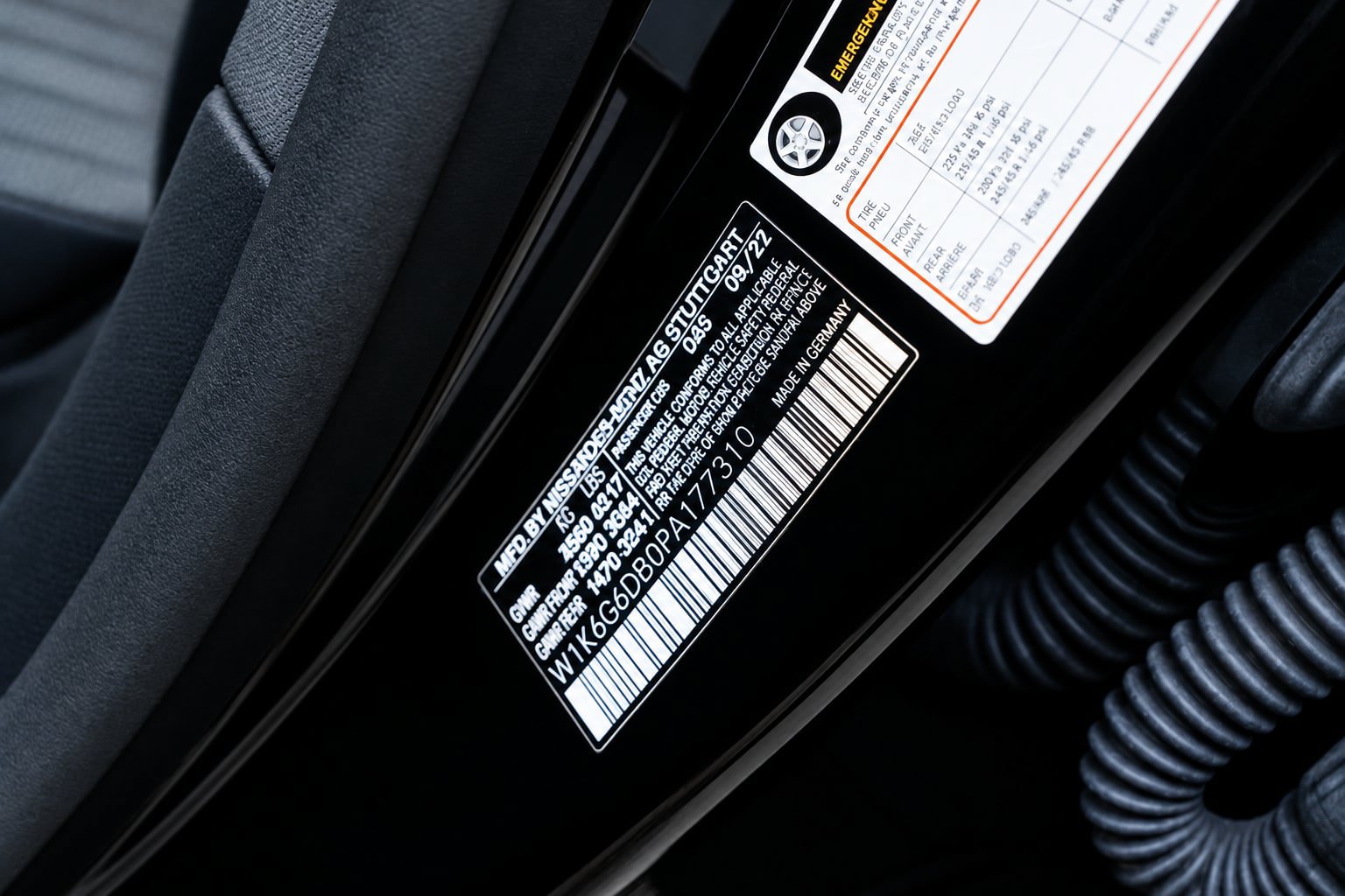 Used 2023 Mercedes-Benz S 500 4MATIC w/ AMG Line image 38
