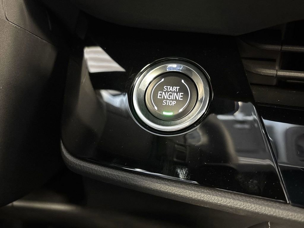 New 2025 Buick Envision Sport Touring image 21