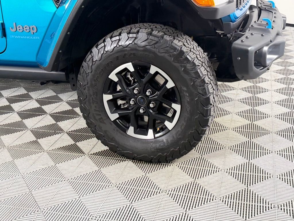 Used 2024 Jeep Wrangler Unlimited Rubicon 4xe AWD/4WD image 11