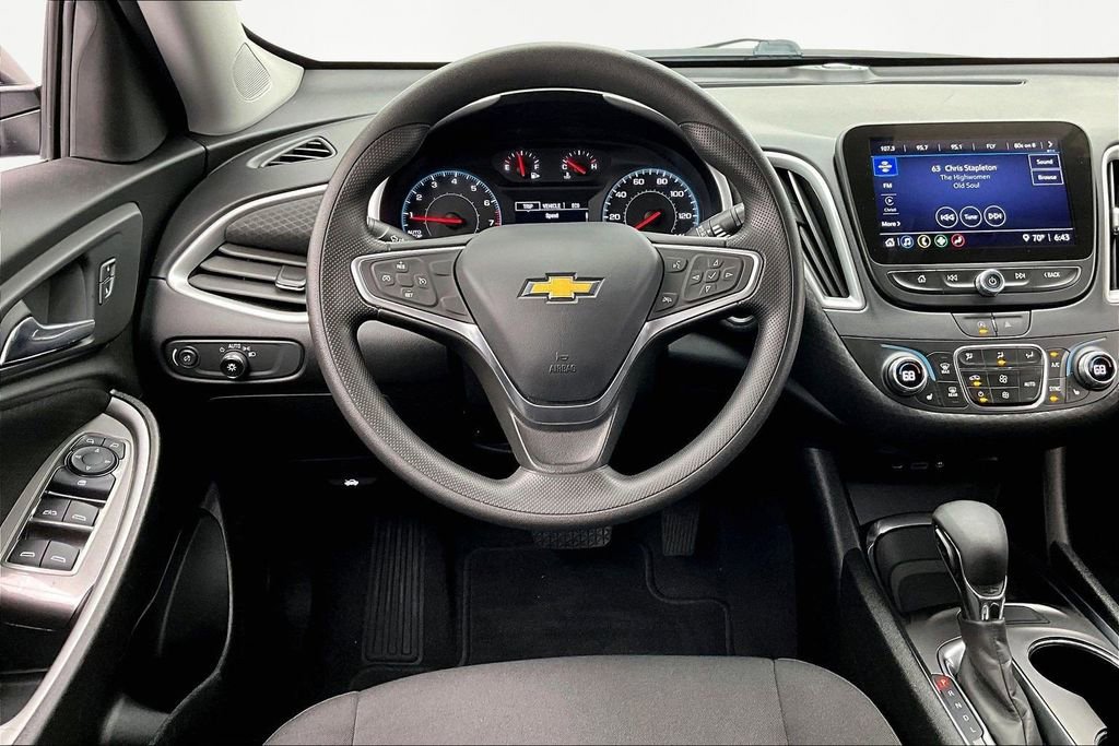 Used 2022 Chevrolet Malibu LT image 5