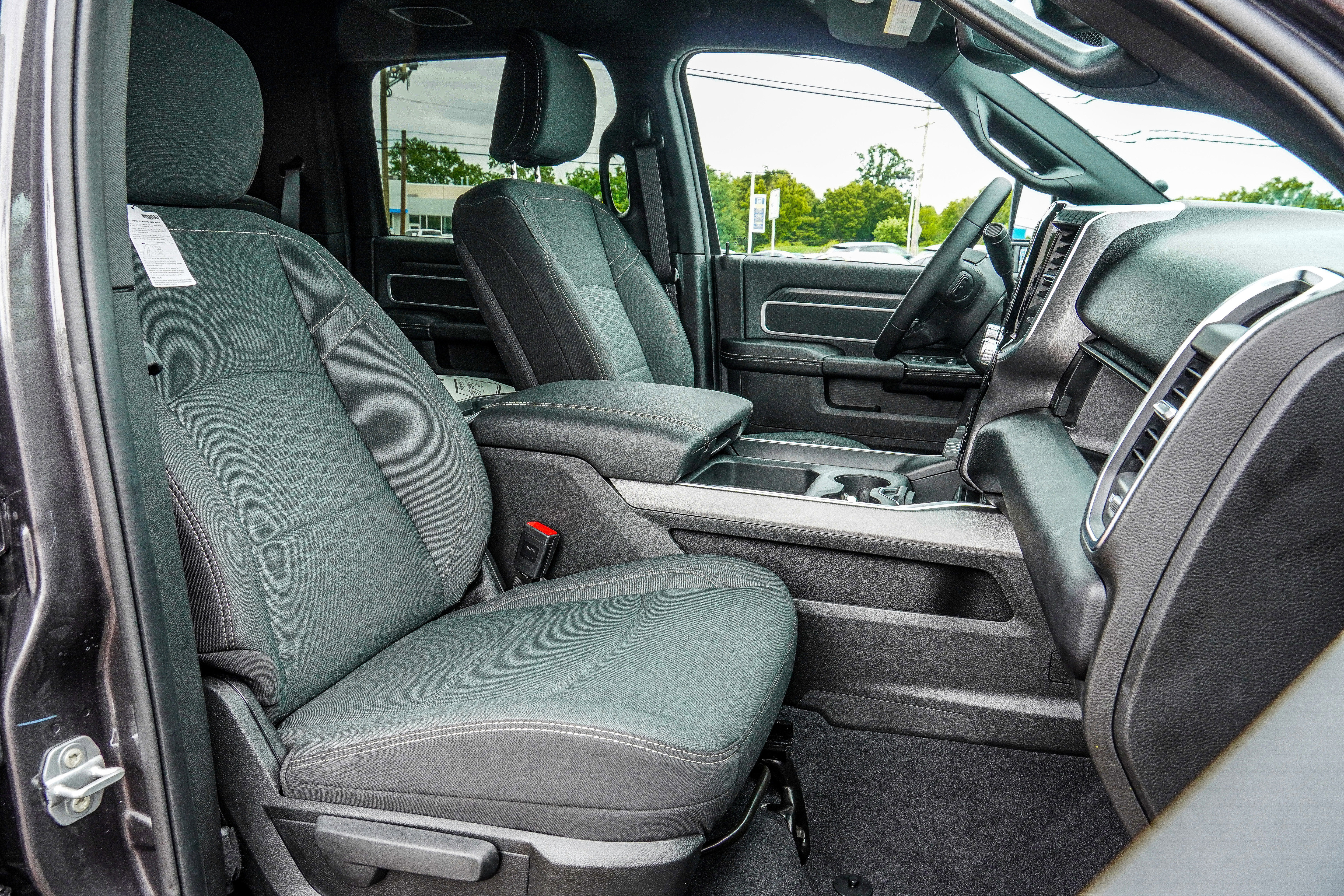 Used 2025 RAM 2500 Big Horn image 31