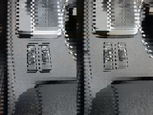 Used 2015 Toyota Highlander XLE image 27