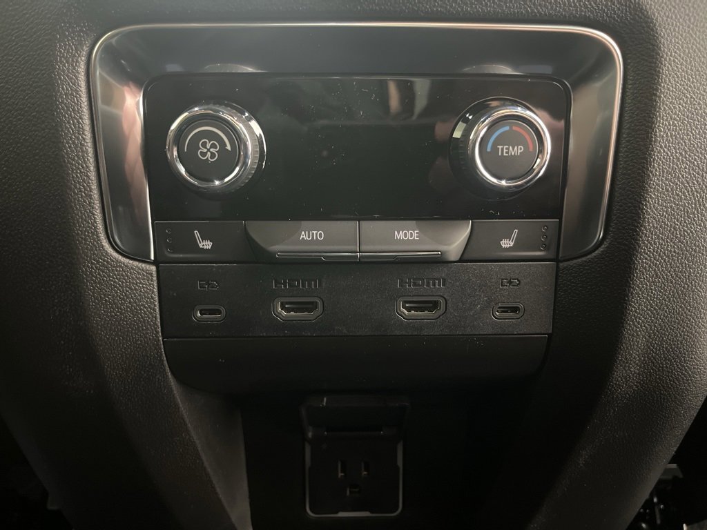 New 2026 Chevrolet Tahoe High Country image 15