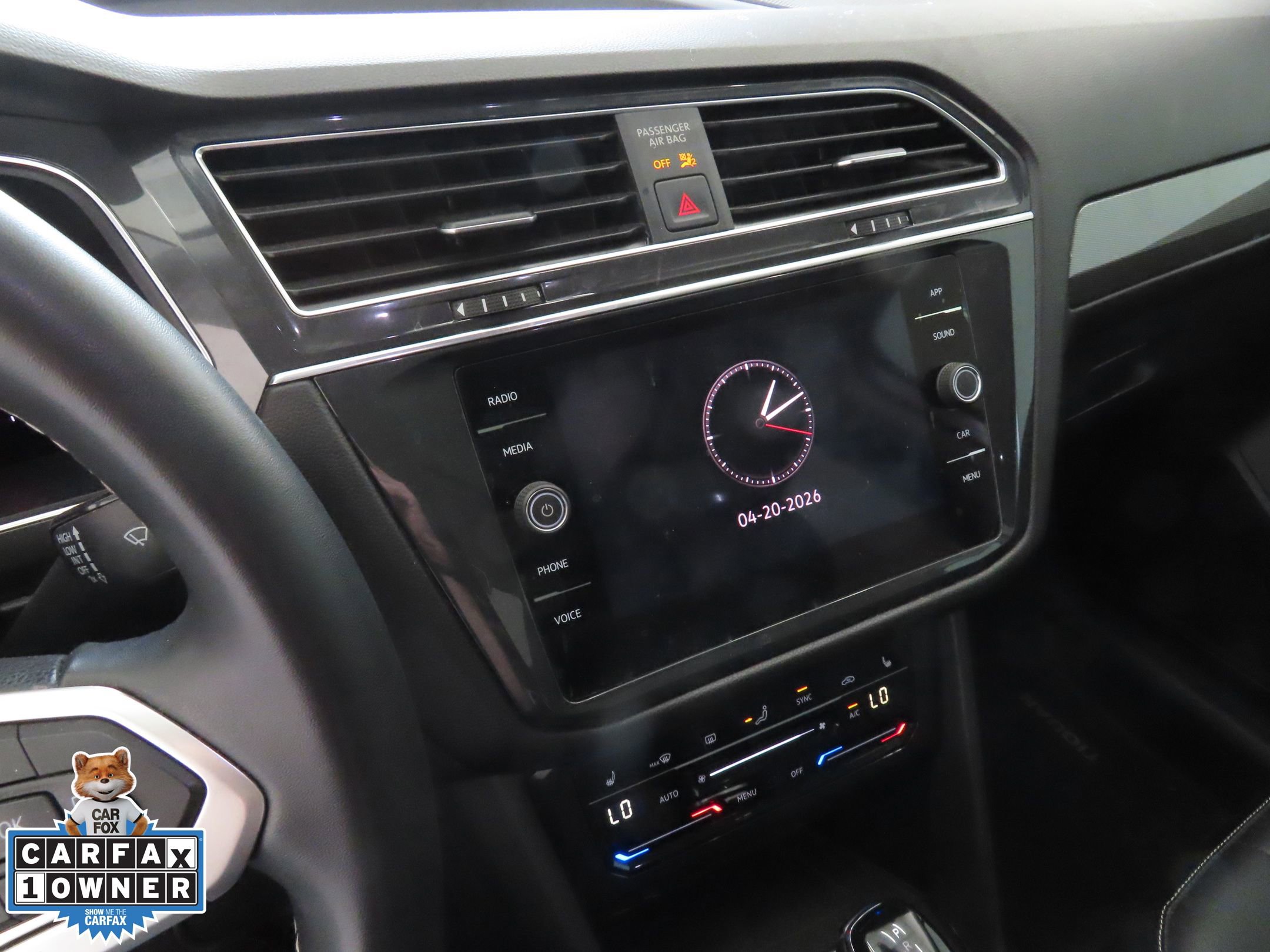 Used 2022 Volkswagen Tiguan SE w/ Panoramic Sunroof Package FWD image 17