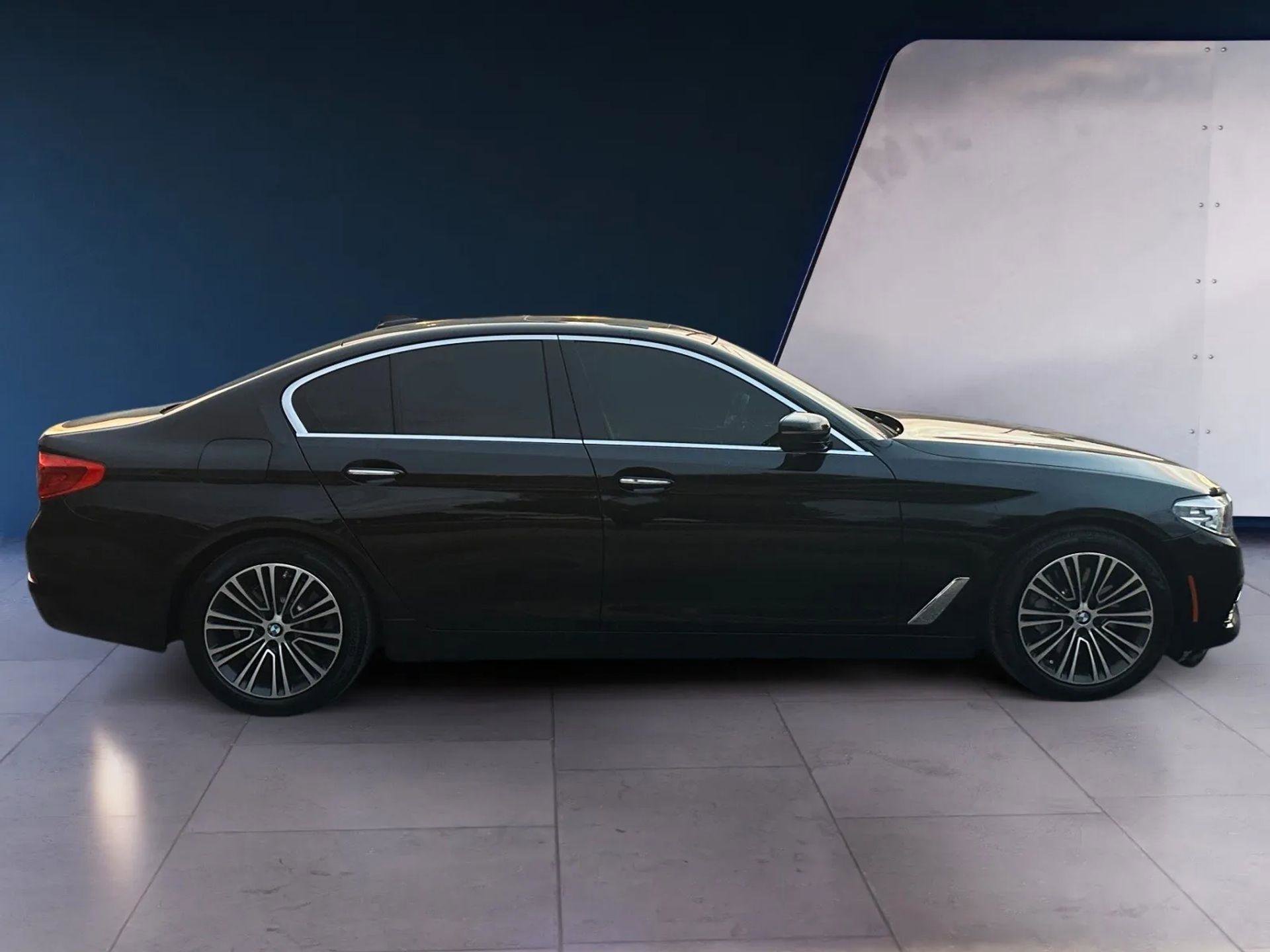 Used 2018 BMW 530i xDrive w/ Premium Package AWD/4WD image 6