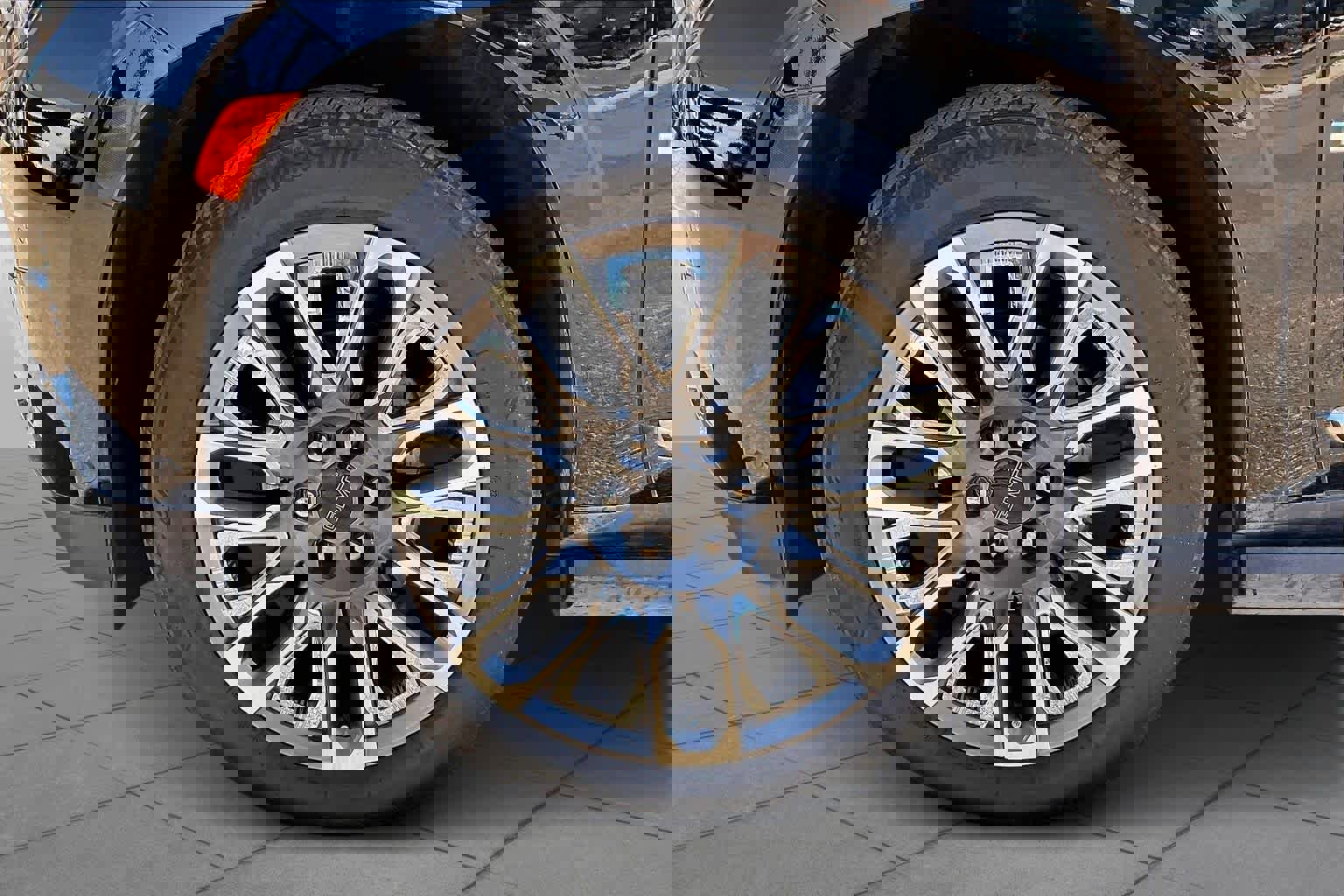 Used 2023 GMC Yukon Denali Ultimate image 11