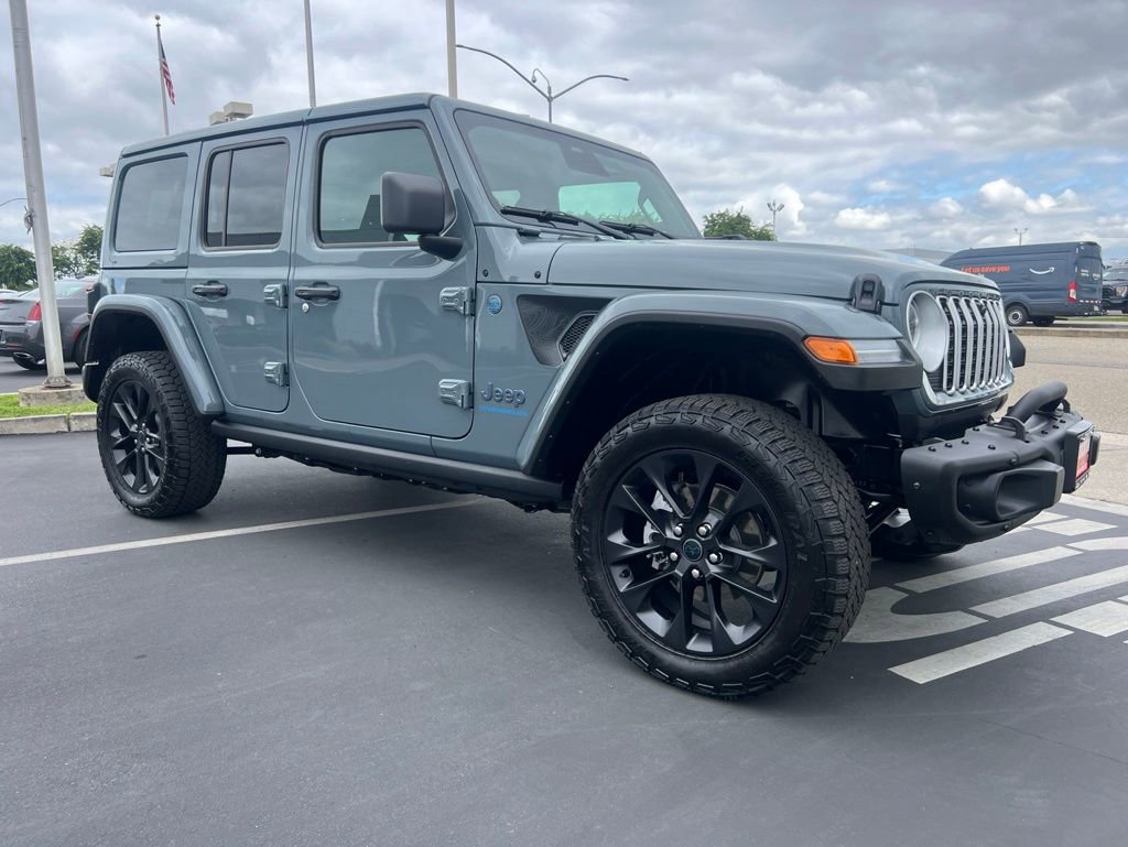 Used 2025 Jeep Wrangler Backcountry 4xe AWD/4WD image 8
