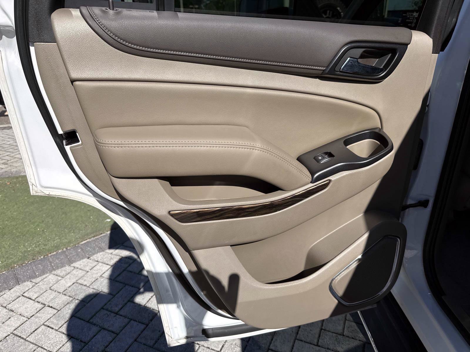 Used 2020 GMC Yukon SLT RWD image 12