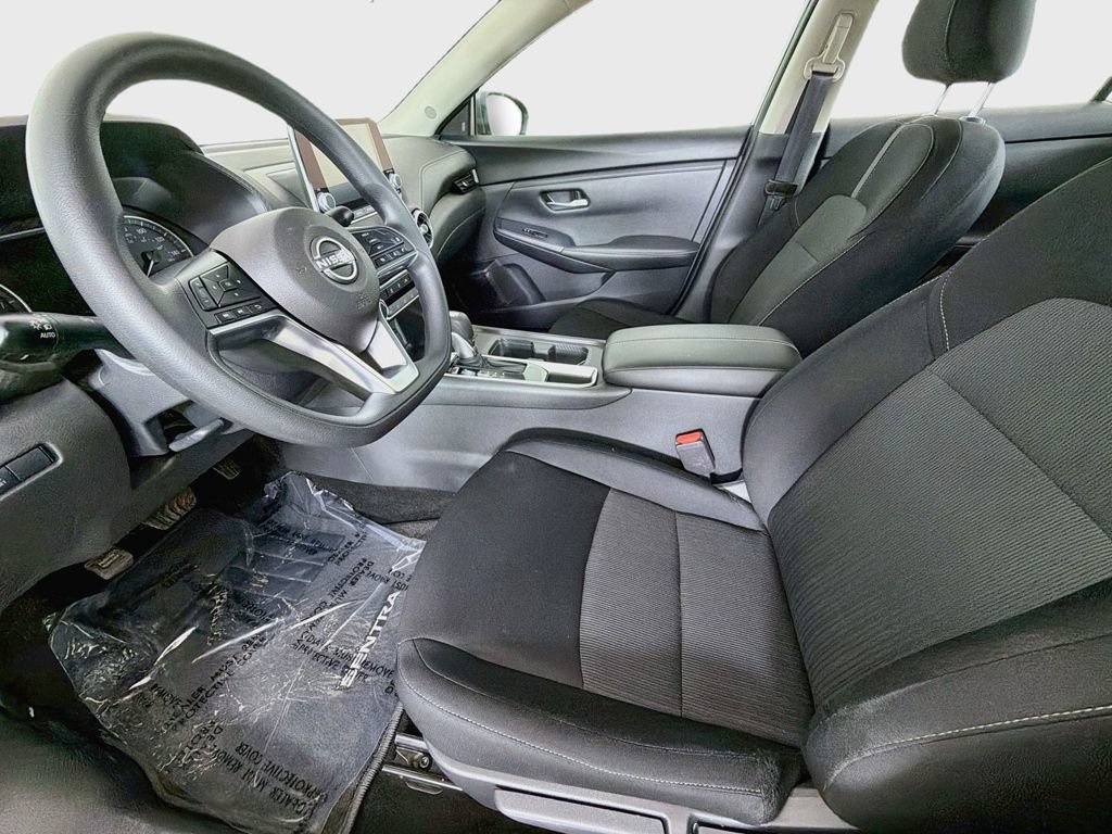 Used 2024 Nissan Sentra SV FWD image 19