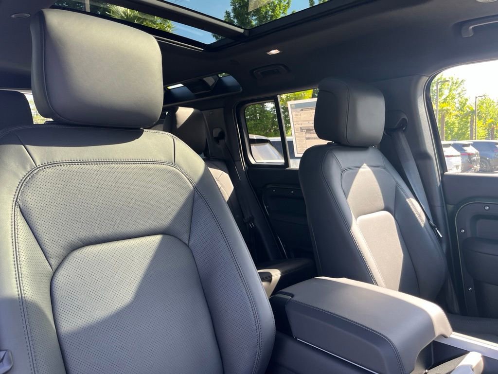 New 2026 Land Rover Defender 110 S AWD/4WD image 21