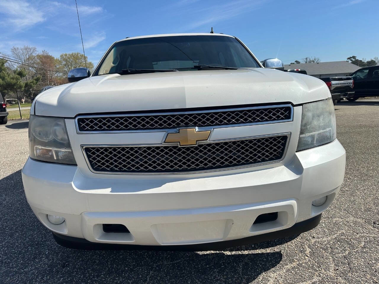Used 2013 Chevrolet Avalanche LTZ RWD image 11