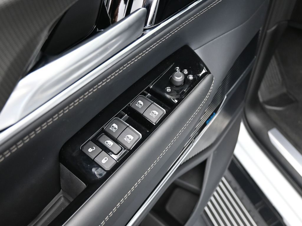 Used 2024 Jeep Grand Wagoneer Series II w/ Quick Order Packagew 28T image 13