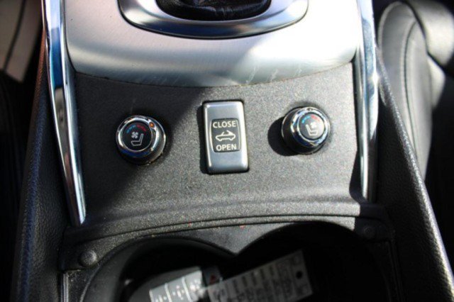 Used 2011 INFINITI G37 Convertible w/ Premium Pkg RWD image 18
