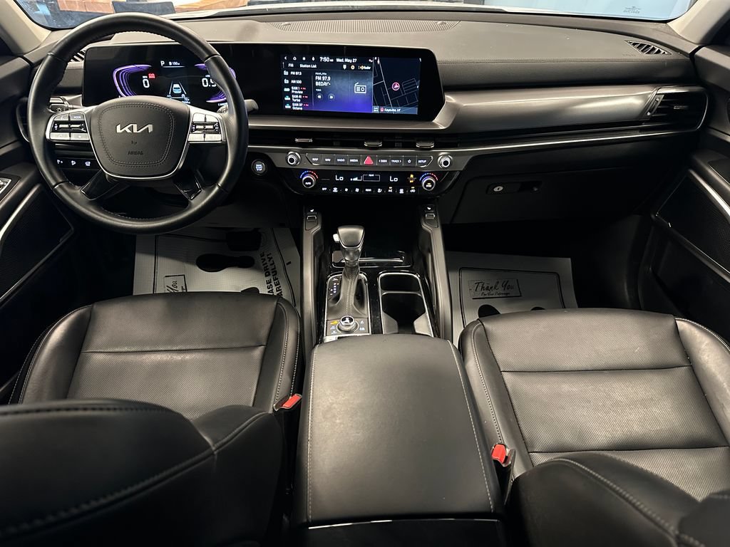 Used 2025 Kia Telluride S AWD/4WD image 9