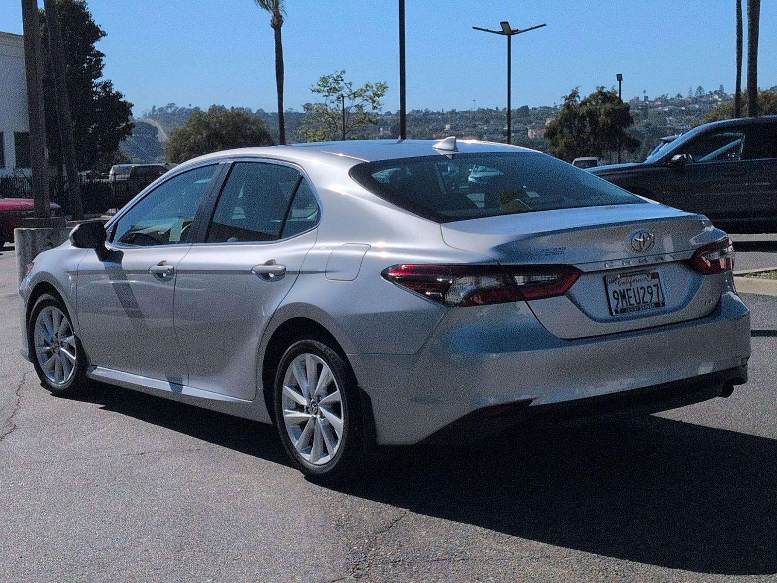 Used 2024 Toyota Camry LE image 3