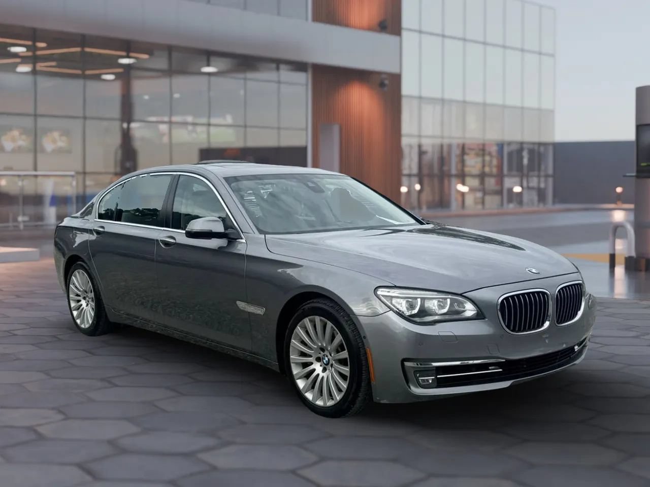 Used 2013 BMW 750Li RWD image 16