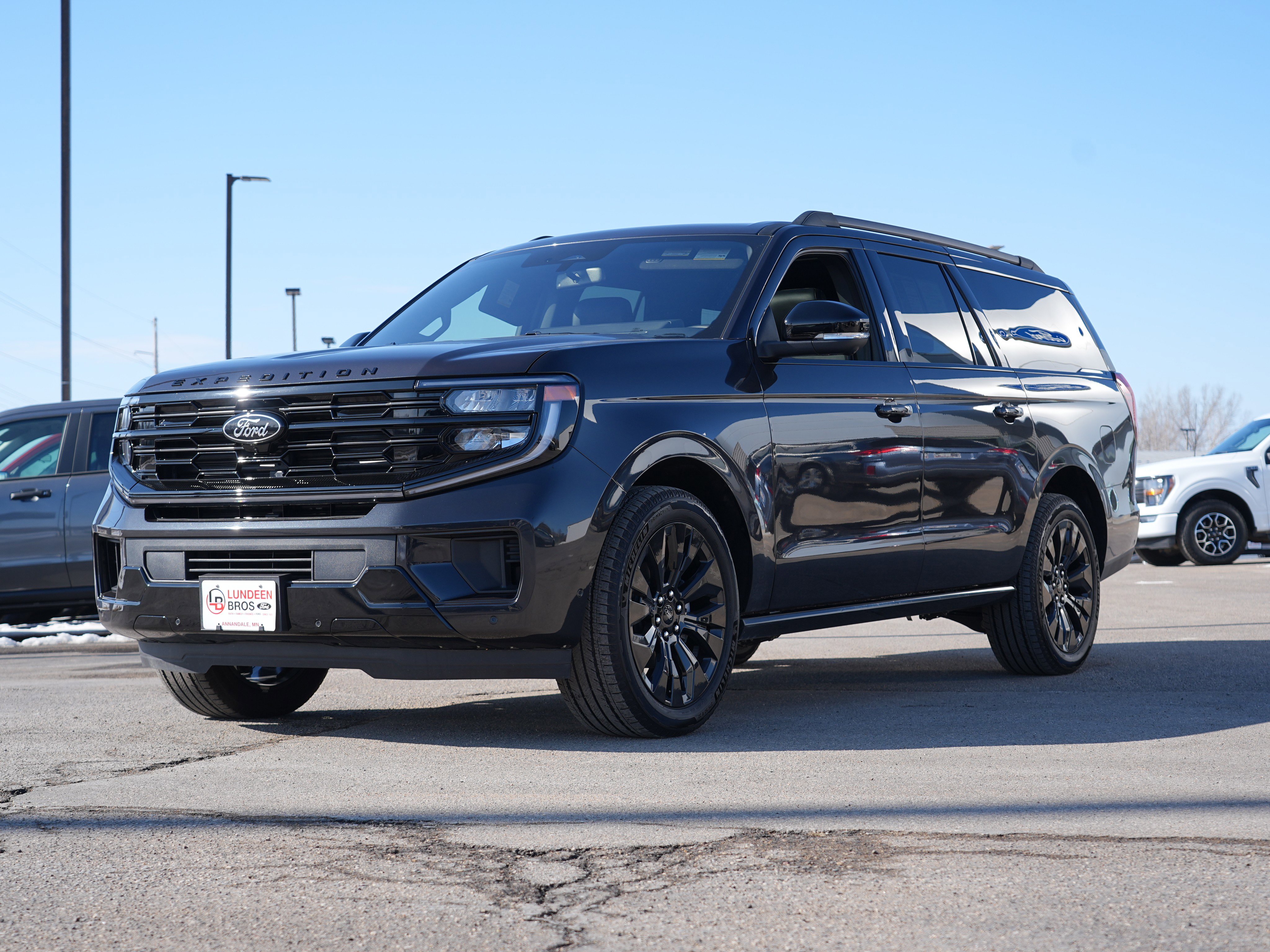 Used 2025 Ford Expedition Max Platinum w/ Stealth Appearance Package AWD/4WD image 8