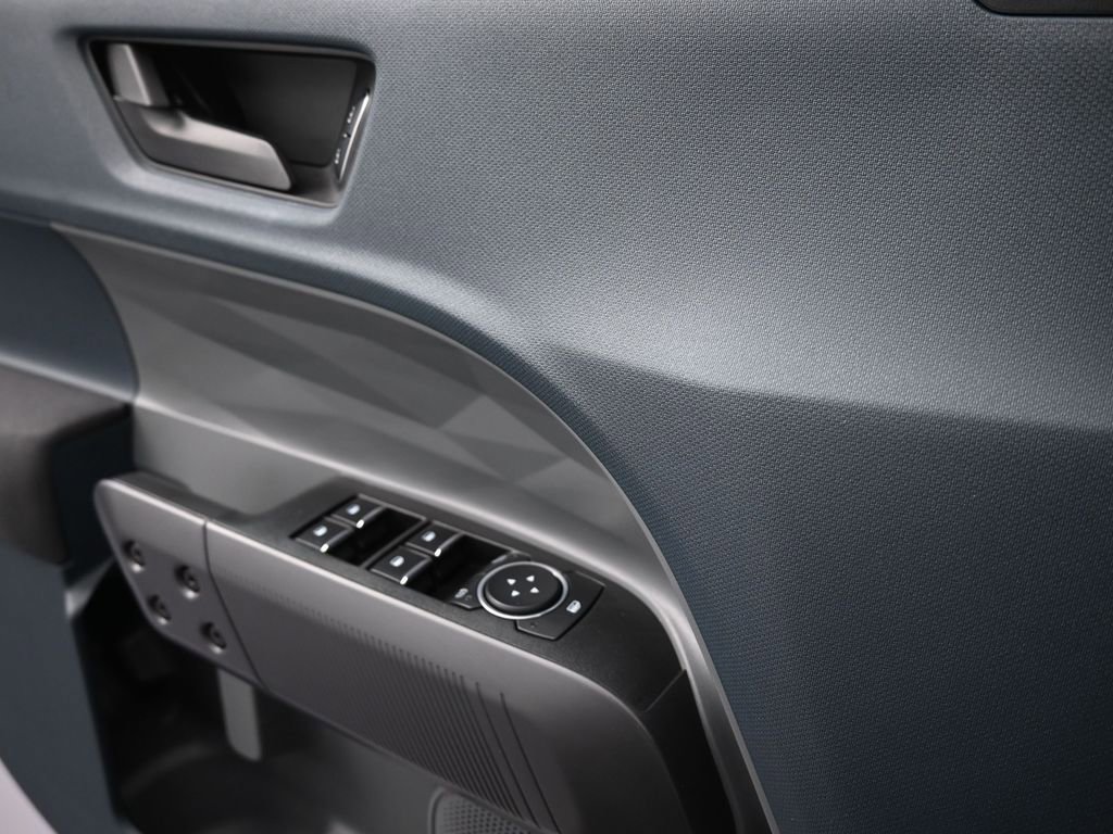 Used 2025 Ford Maverick XL w/ Equipment Group 102A image 15