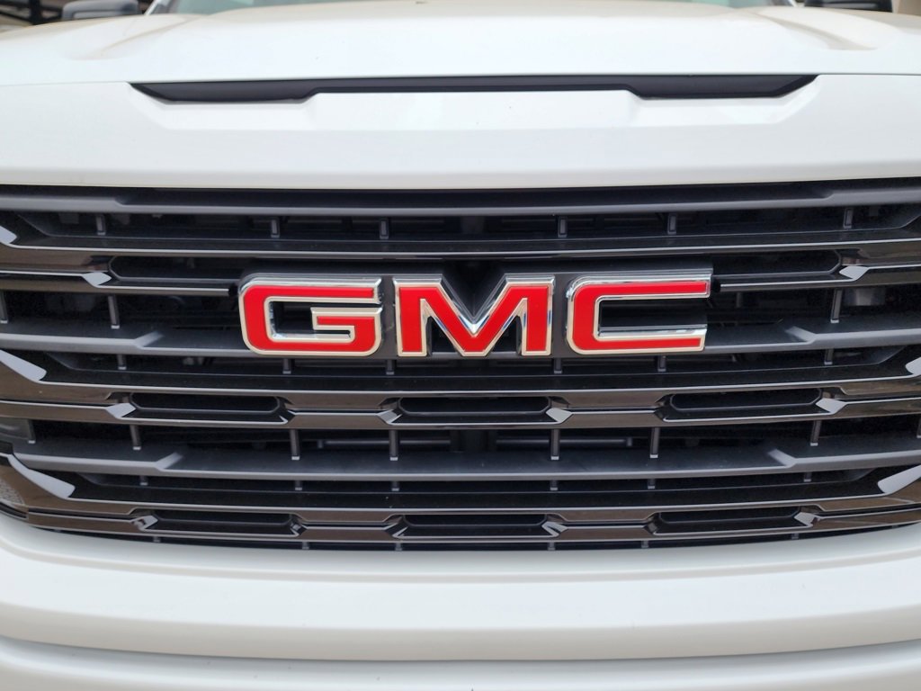 New 2026 GMC Sierra 1500 Elevation image 10