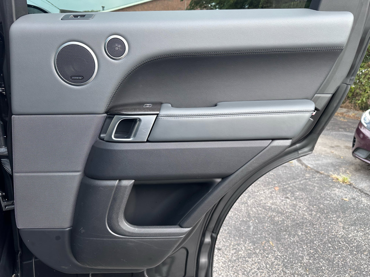 Used 2015 Land Rover Range Rover Sport HSE image 23