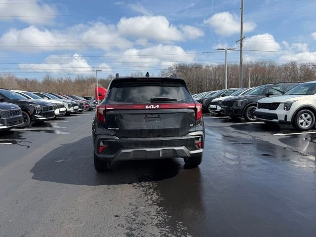 Certified 2024 Kia Seltos X-Line image 3