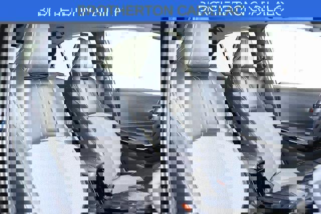 Used 2021 Toyota Corolla XSE image 24