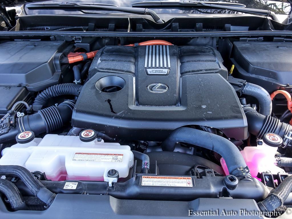 Used 2025 Lexus LX 700h F Sport image 36